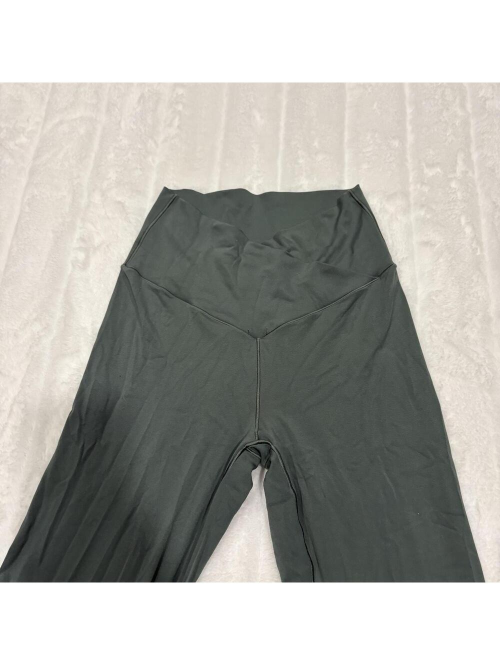 Aerie Offline High Waist Flare Leggings Women's Medium Athletic Yoga Pilates - Picture 2 of 6